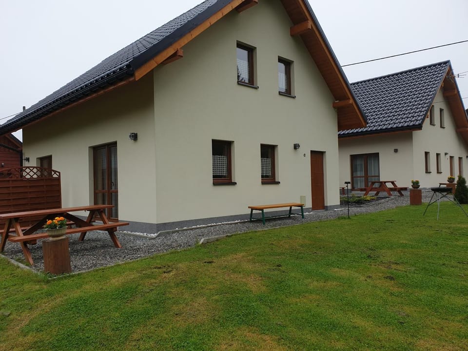 Property building, Day, Garden, Garden view