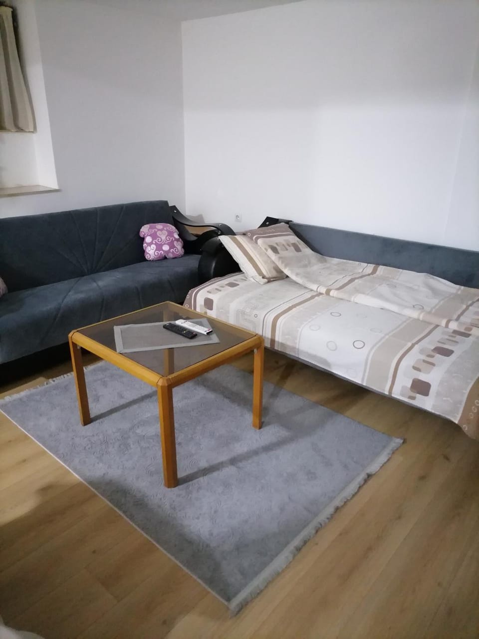 Living room, Seating area, bunk bed