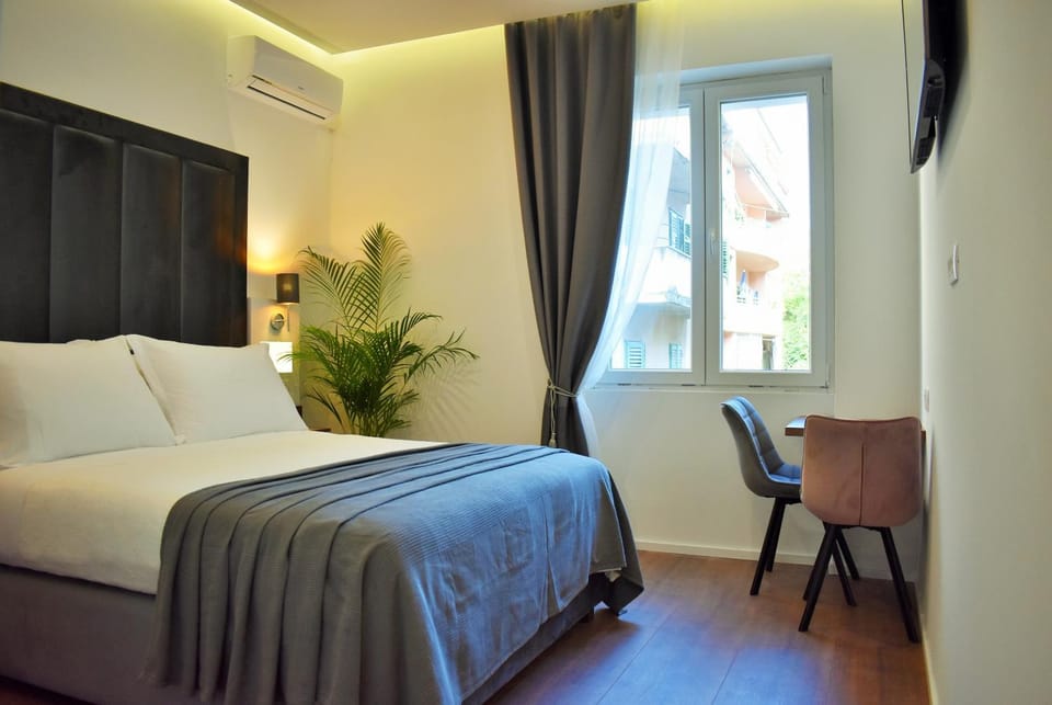 Seating area, Bedroom