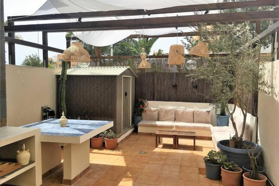 Patio, BBQ facilities, Solarium, Dining area