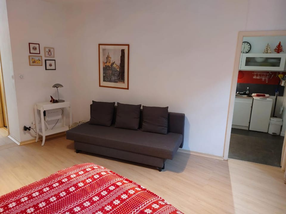 Property building, Seating area