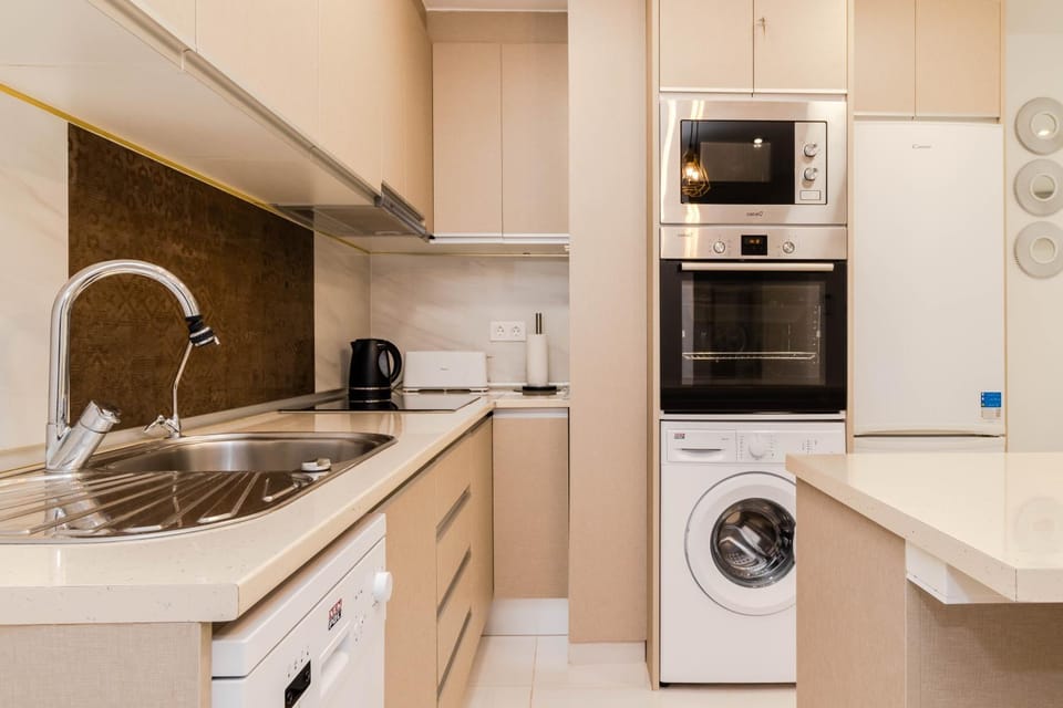 Coffee/tea facilities, Kitchen or kitchenette, dishwasher, minibar, pet friendly, stove, toaster, washing machine