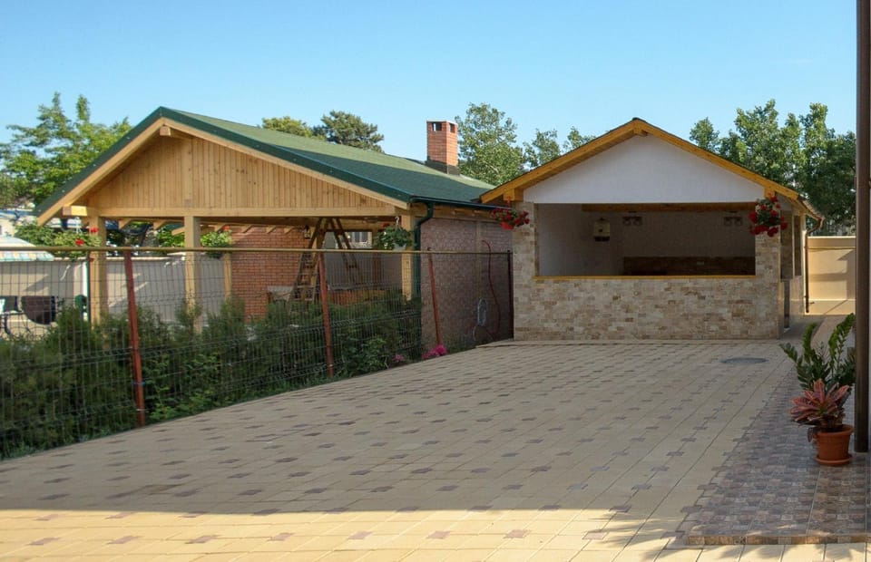 Pensiunea Sasha Bed and Breakfast in Eforie Nord