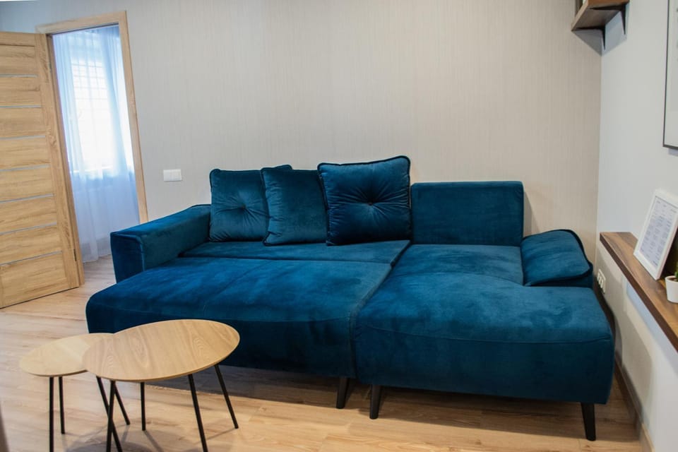 Bed, Living room
