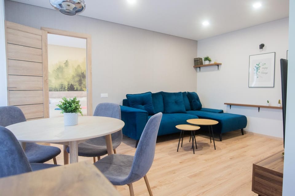 Living room, Seating area, Dining area