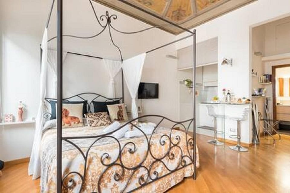 Dining area, Bedroom