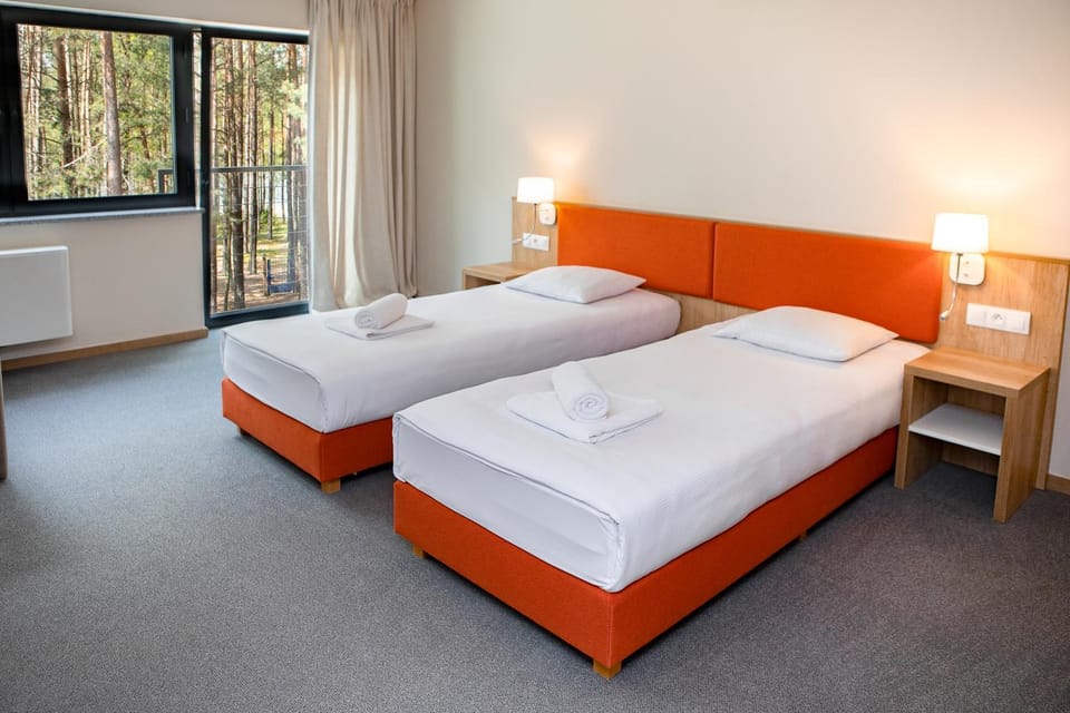 Bed, View (from property/room), Photo of the whole room, Decorative detail, Bedroom, Area and facilities, hair dresser, internet, towels