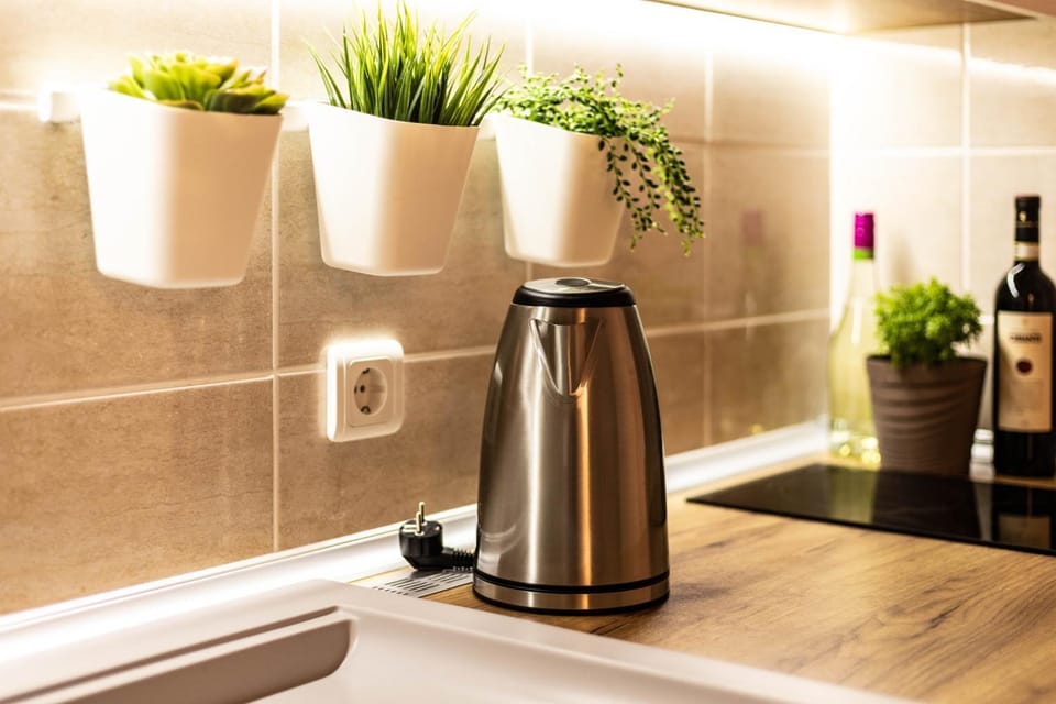 Coffee/tea facilities, Kitchen or kitchenette, Decorative detail