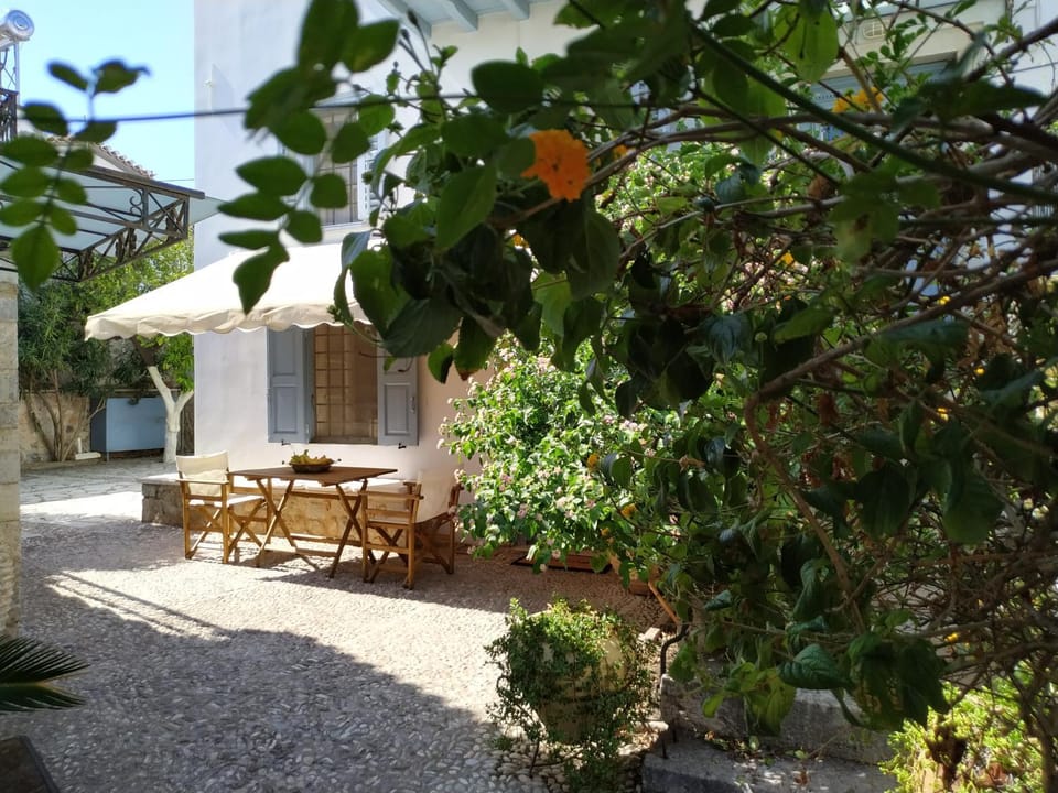Liknon Guesthouse Villa Villa in Peloponnese, Western Greece and the Ionian
