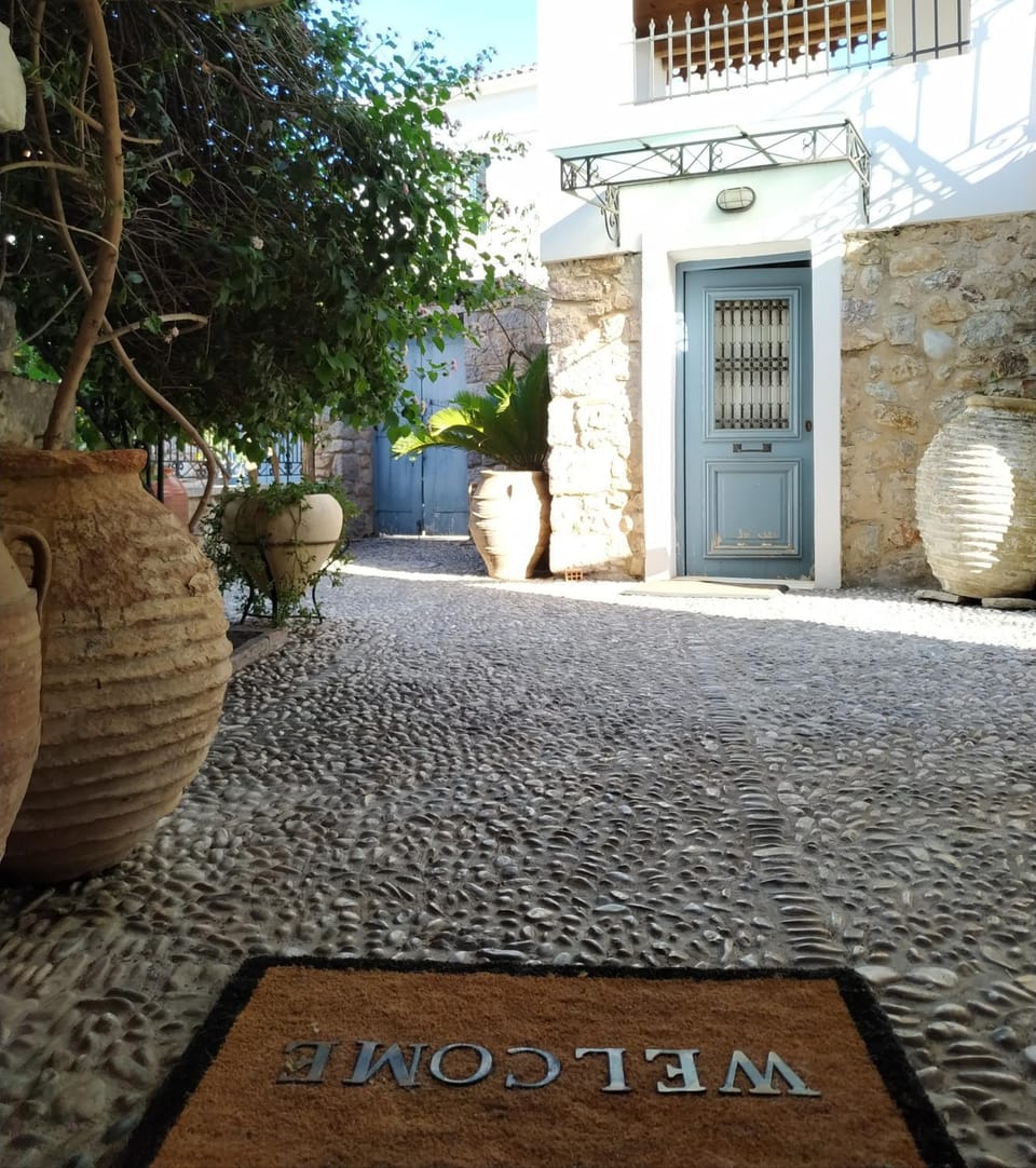 Liknon Guesthouse Villa Villa in Peloponnese, Western Greece and the Ionian