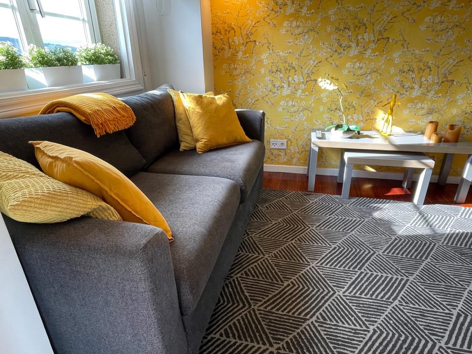 Yellow Home Apartment in Santiago de Compostela