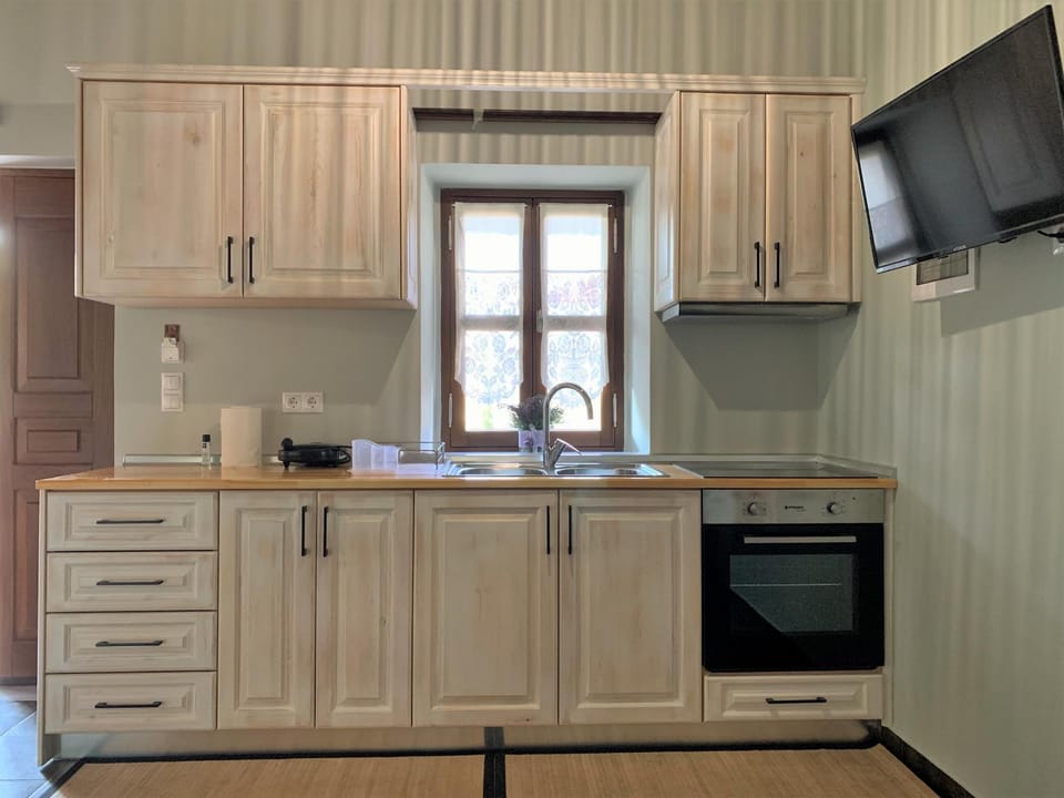 TV and multimedia, Kitchen or kitchenette