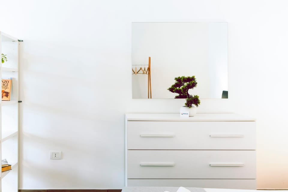 Bedroom, wardrobe
