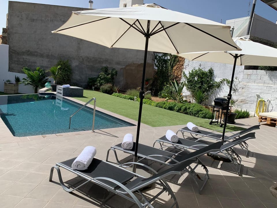 Garden, Swimming pool