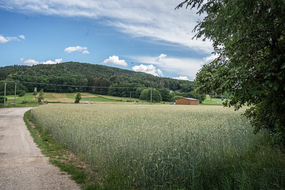 Nearby landmark, Day, Neighbourhood, Natural landscape, Mountain view