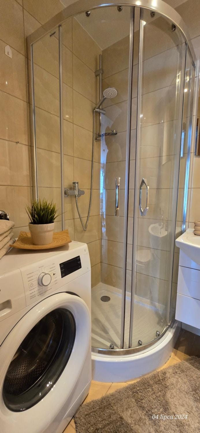 Shower, washing machine