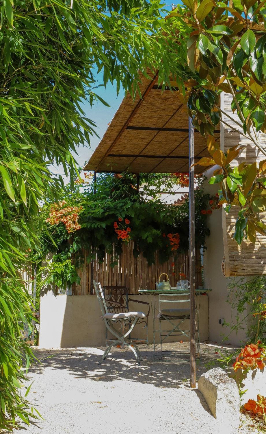 Le jardin du Castillon Bed and Breakfast in Arles