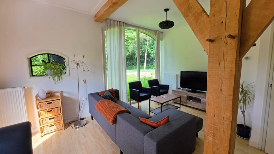 Vakantiehuis Het Wapen van Heeckeren House in Gelderland, Netherlands