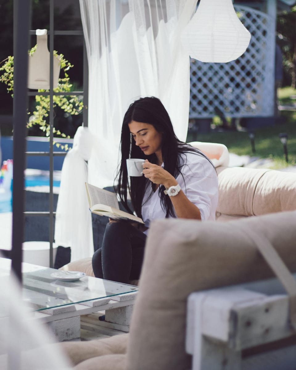 Decorative detail, Autumn, Garden view, River view, Drinks, Alcoholic drinks, Non alcoholic drinks