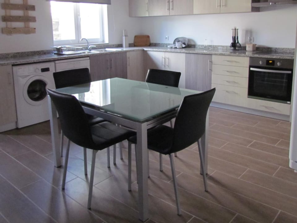 Decorative detail, Dining area, Communal kitchen