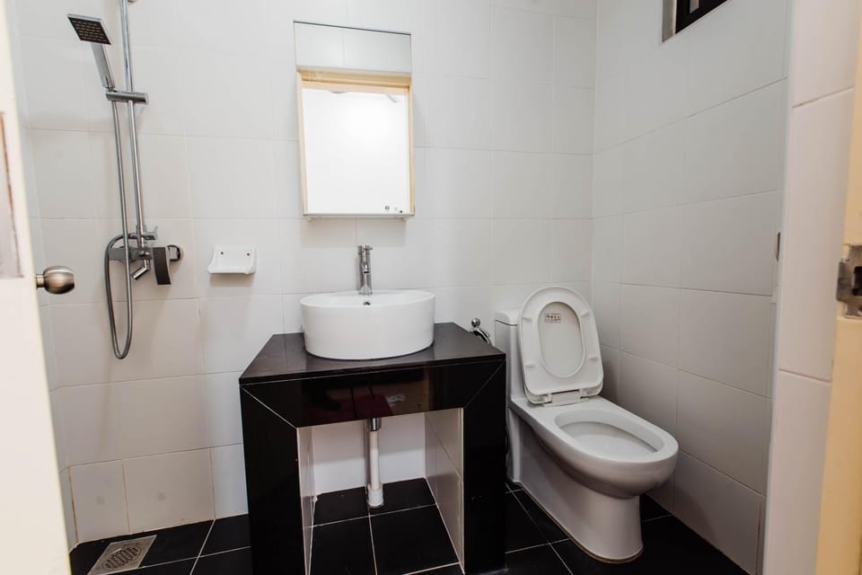 Cozy Homestay with WiFi @Encorp Strand Mall @Alpha IVF Apartment in Petaling Jaya