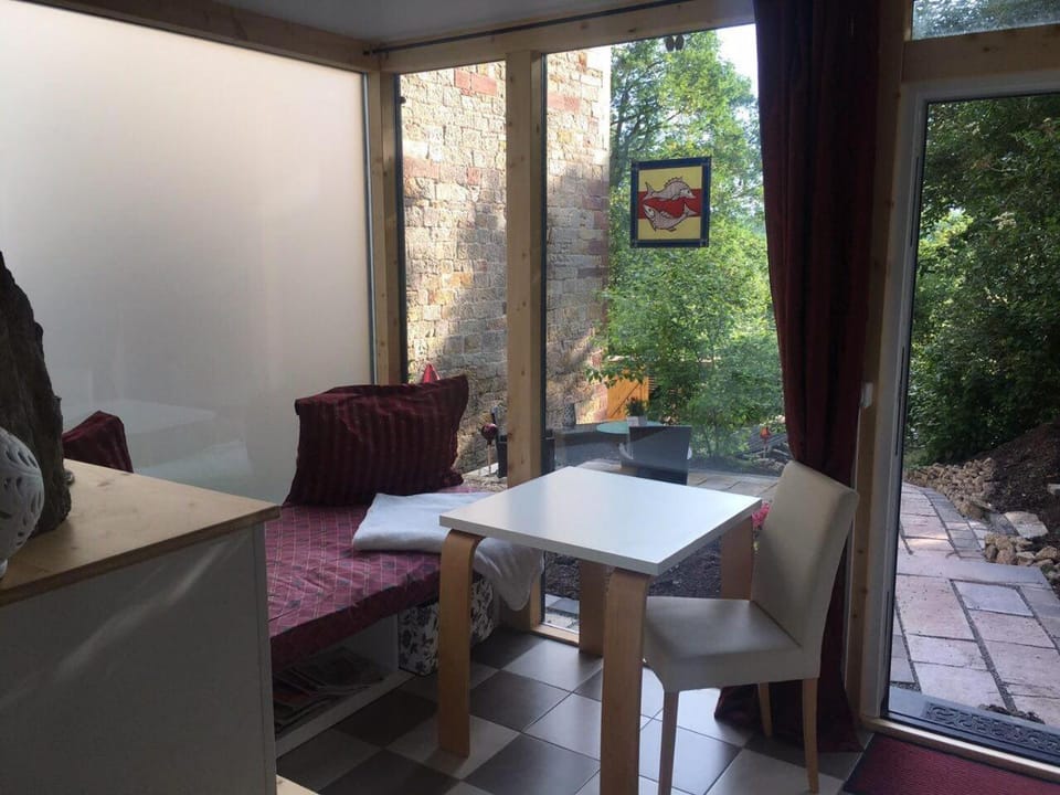 Garden, Living room, Seating area, Dining area