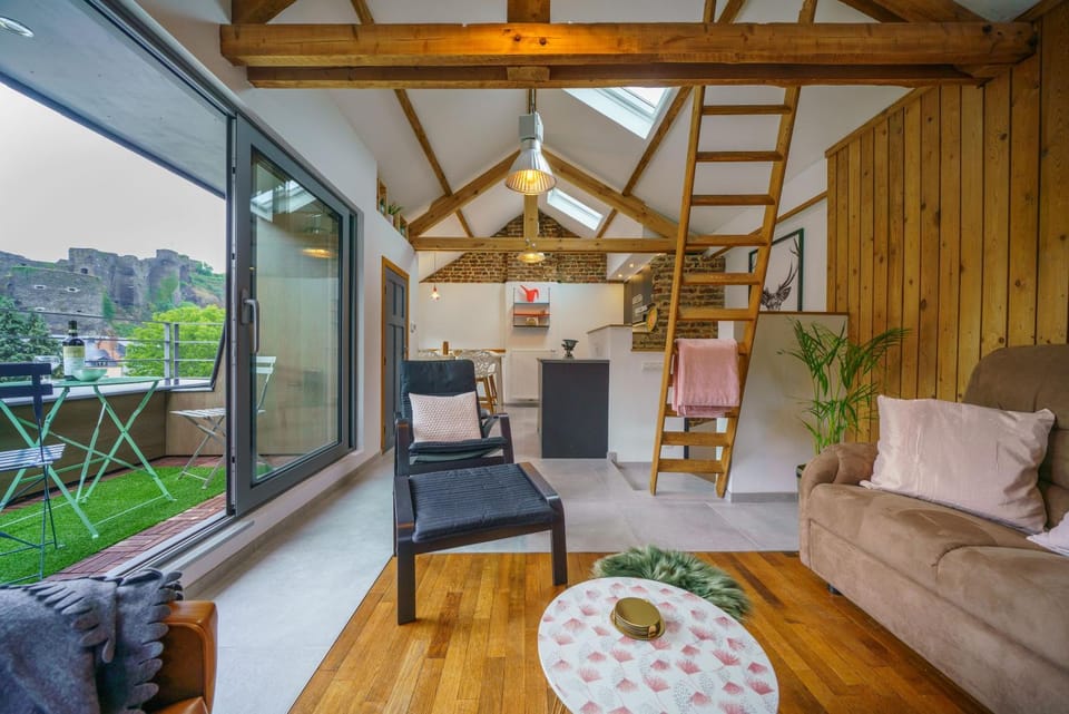 Nearby landmark, View (from property/room), Balcony/Terrace, Living room, Seating area