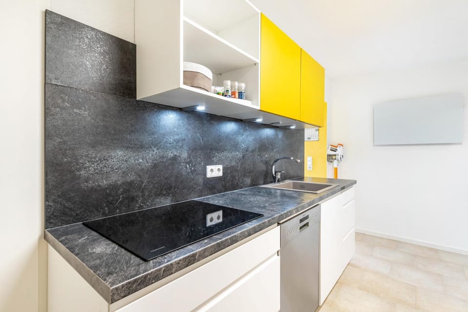 Kitchen or kitchenette, Living room