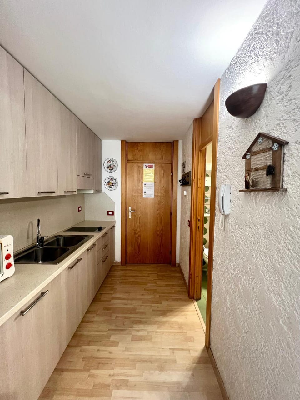 Kitchen or kitchenette, kitchen