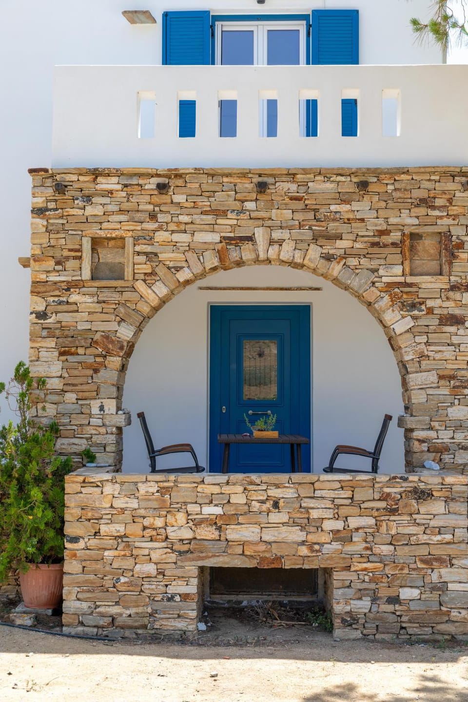 Facade/entrance