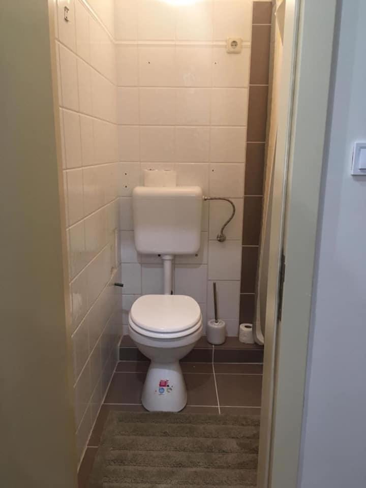 Toilet, Bathroom