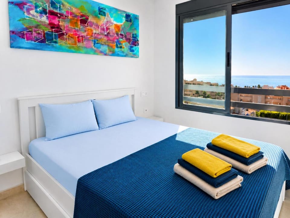 Bed, Bedroom, Sea view, towels