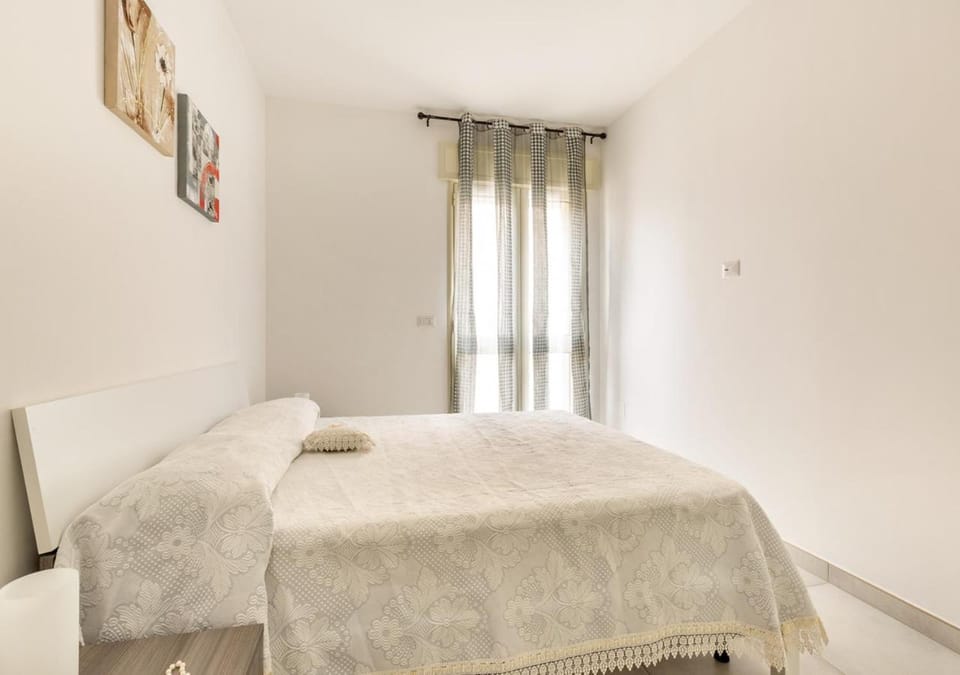 Property building, Photo of the whole room, Bedroom