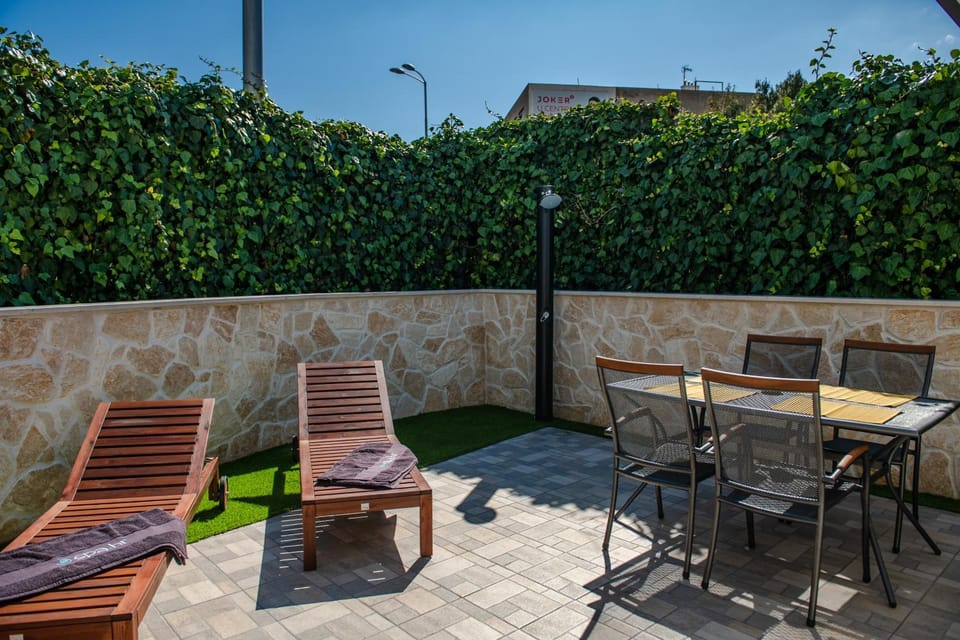 Patio, Balcony/Terrace