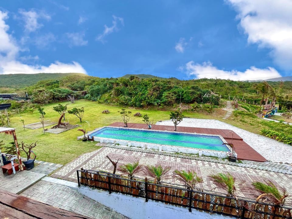 Area and facilities, Swimming pool