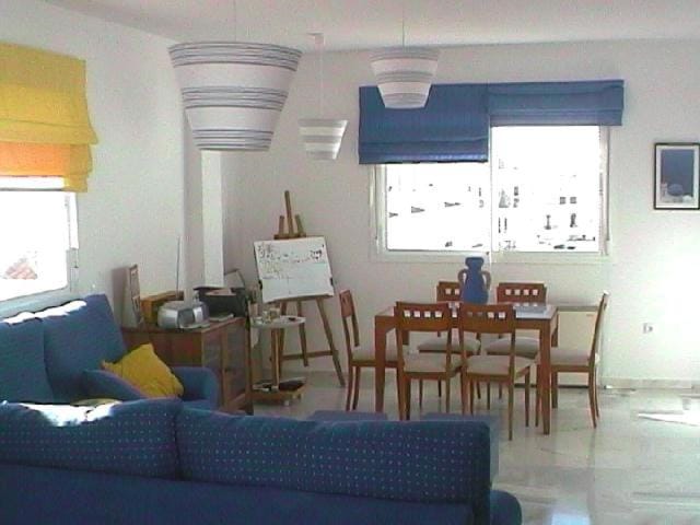 Lounge or bar, Dining area