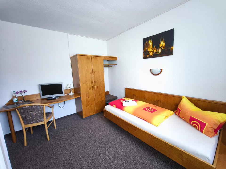 Landgasthof Kemter Bed and Breakfast in Thuringia, Germany