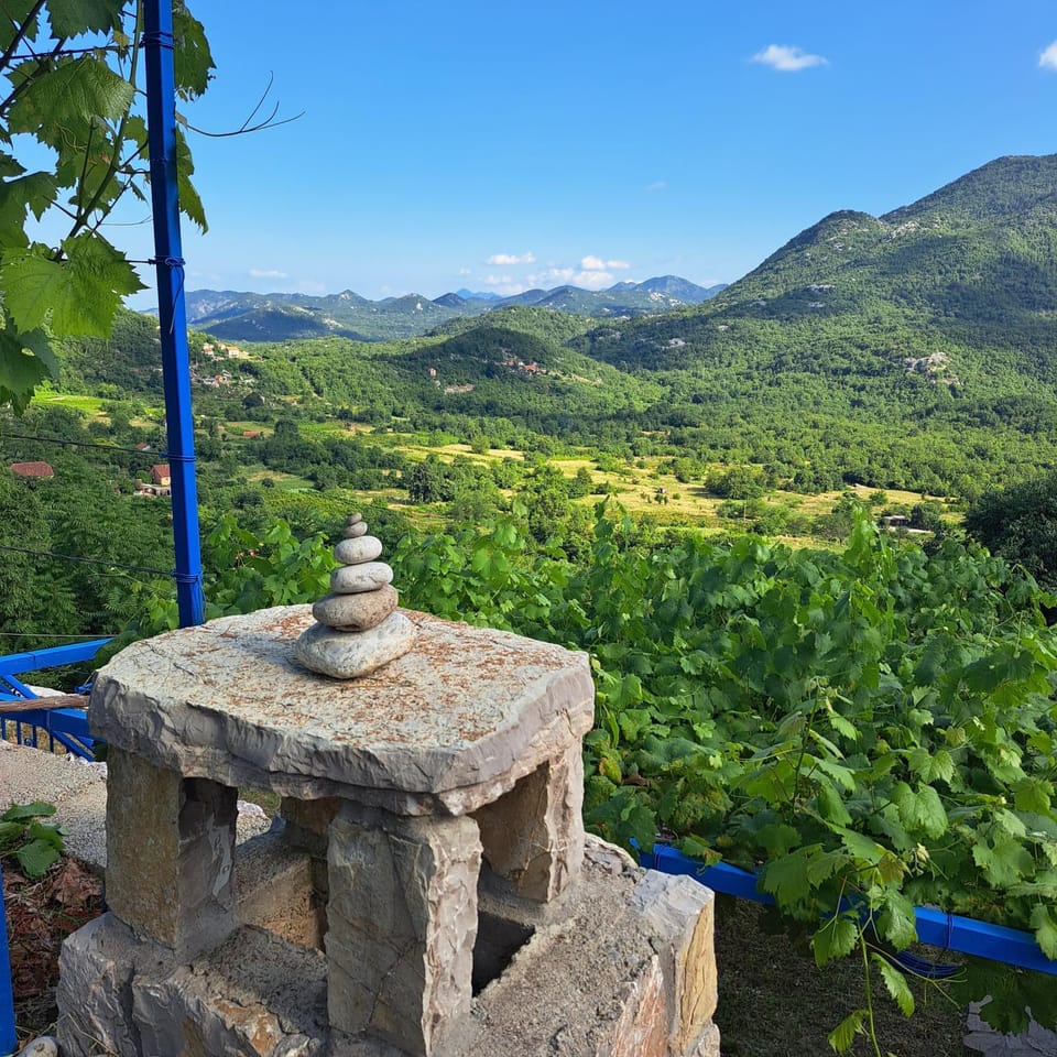 Etno house HAPPY VILLAGE House in Montenegro