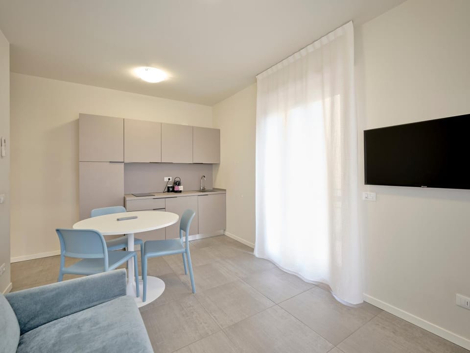 TV and multimedia, Dining area