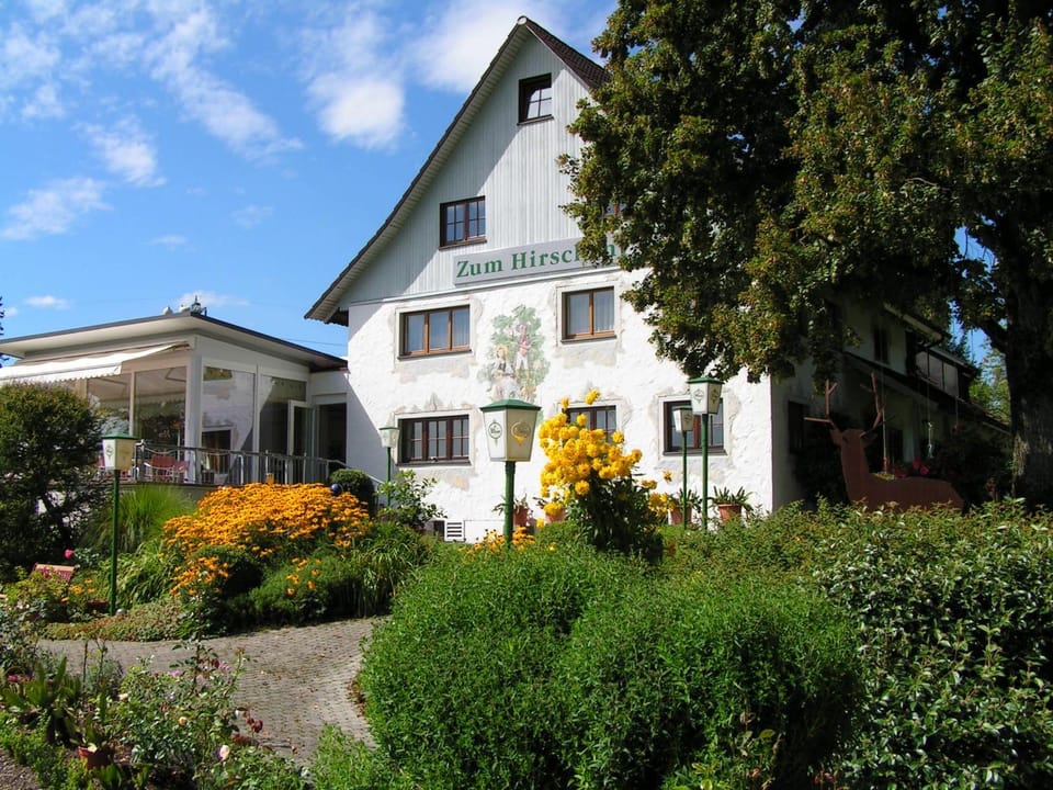 Property building, Spring, Garden, Garden view
