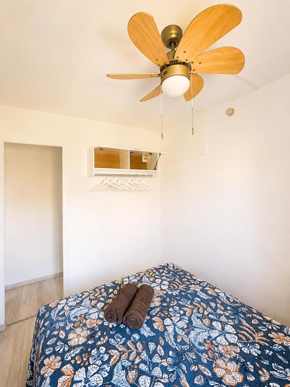 Apt Golfe Juan - 5min des plages - Parking privée - Piscine Rooftop Apartment in Antibes