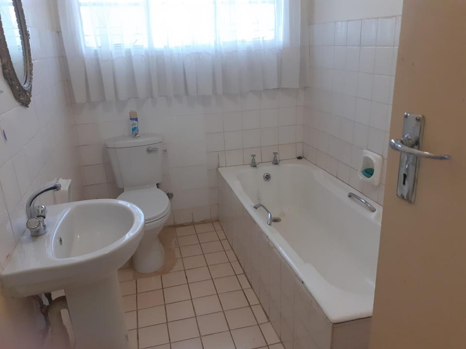 Toilet, Bathroom, Bath