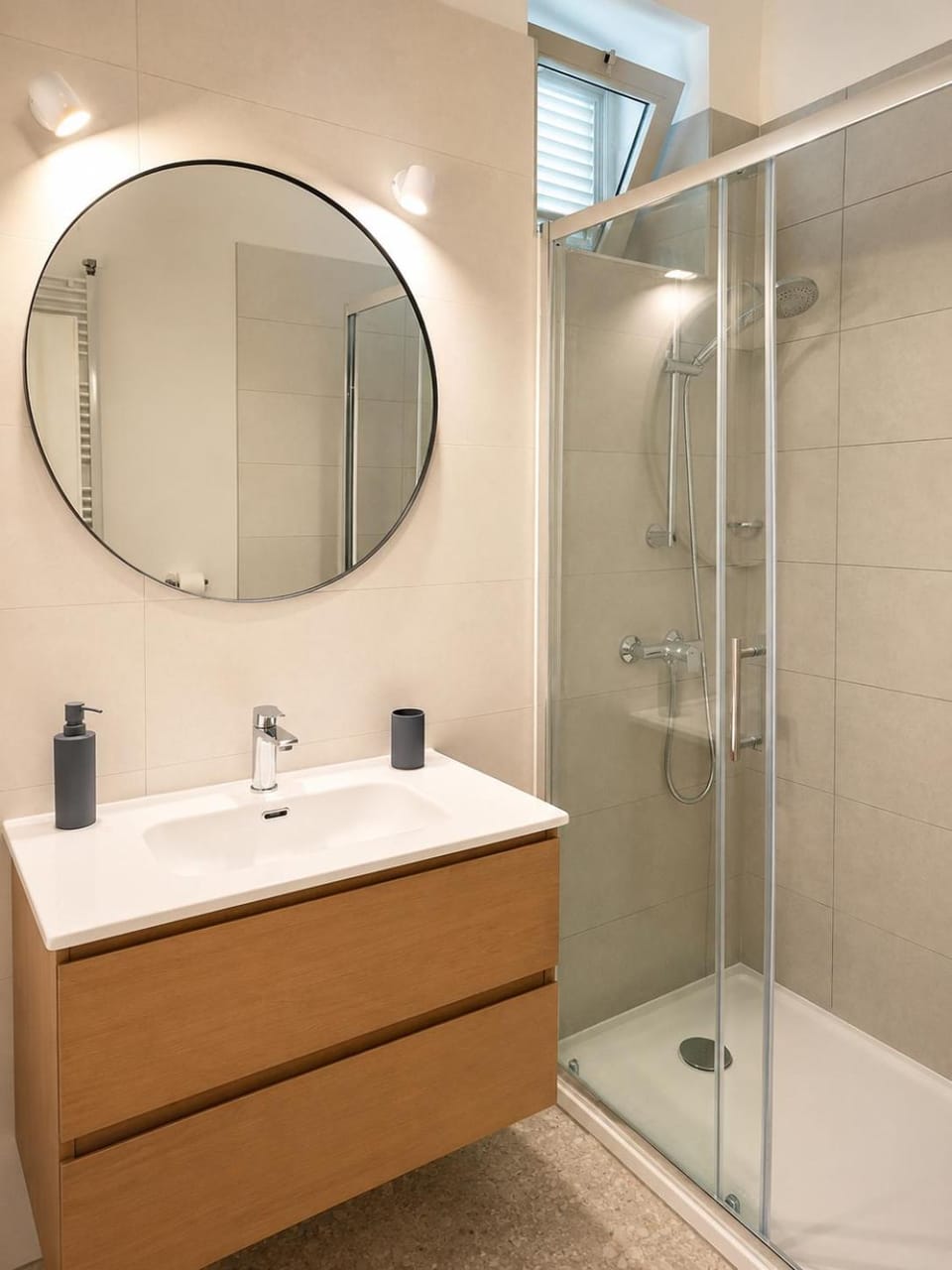 Shower, Bathroom