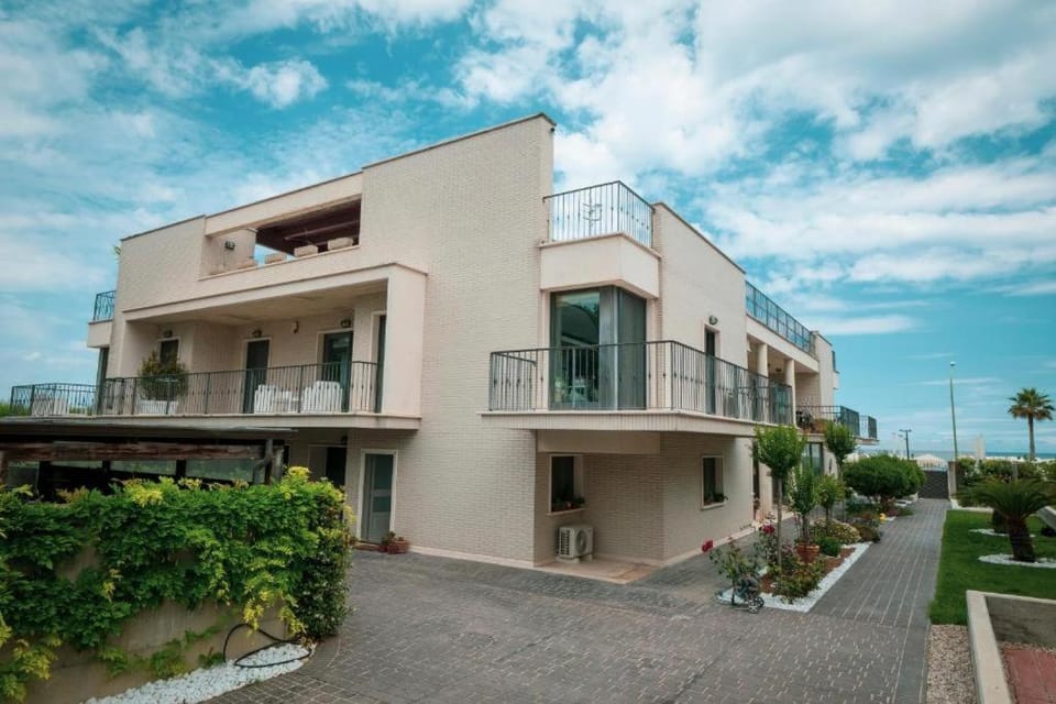 Property building, Garden, Garden view