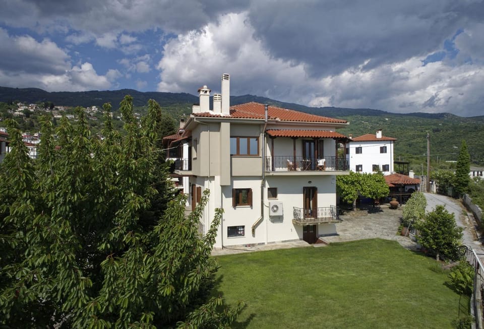 IATROU HOUSE- villa WITH INCREDIBLE VIEW Villa in Magnesia Prefecture, Greece