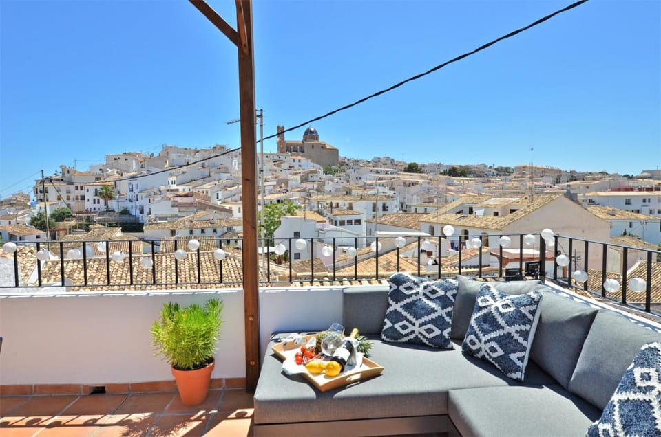 Balcony/Terrace, City view