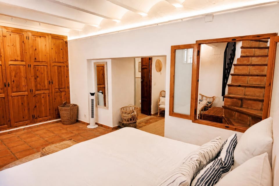 Bed, Bedroom, wardrobe