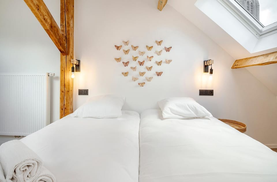 Bed, Bedroom, internet