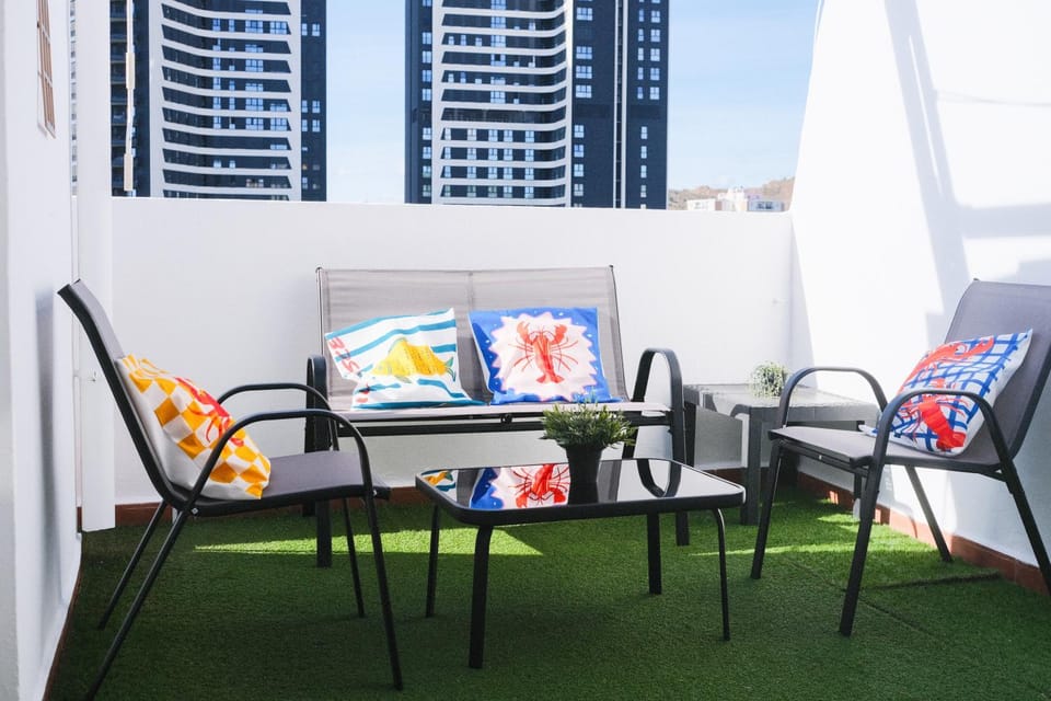 PENTHOUSE CITY CENTER PRIVATE TERRACE Wifi Apartment in Malaga