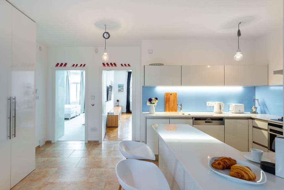 Dining area, Communal kitchen